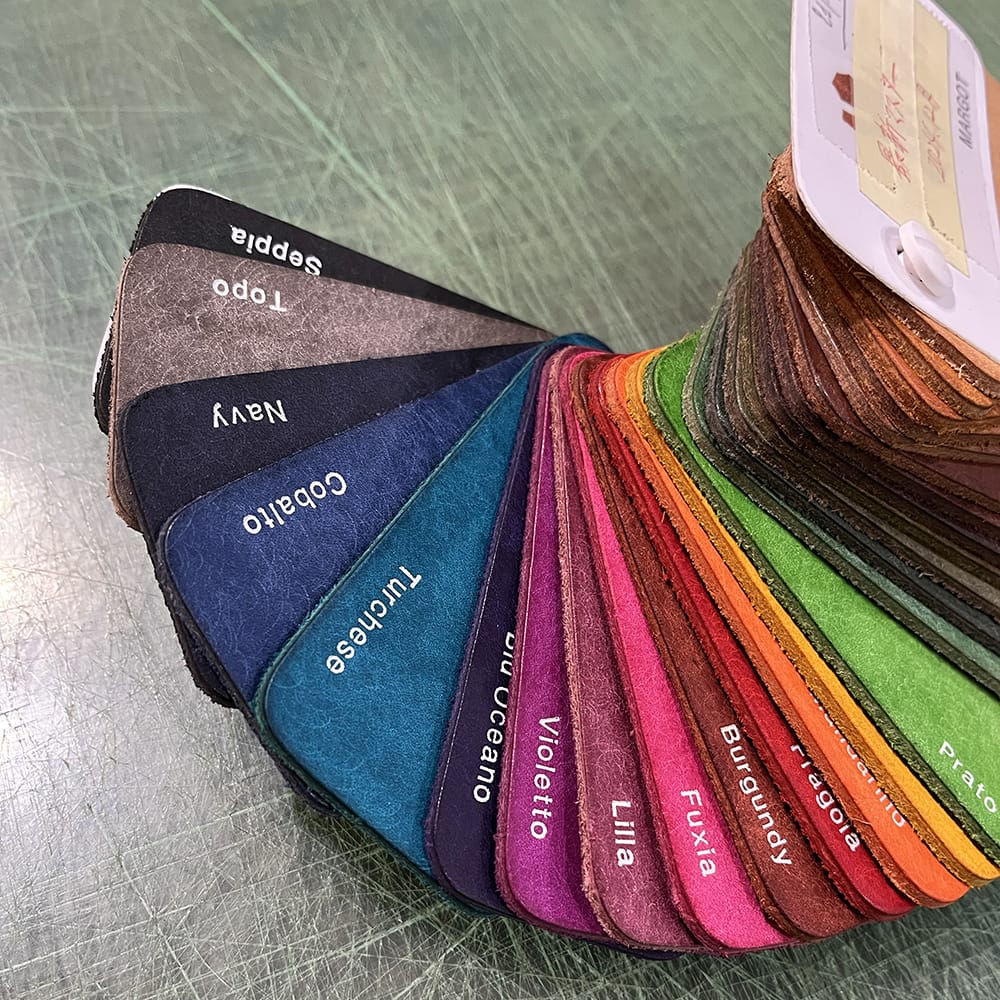 色で悩むのは、センスがないからじゃない。