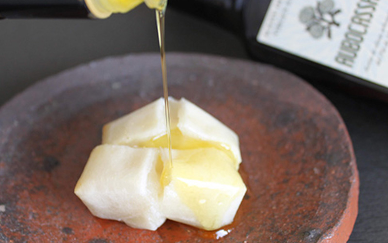 和の食材にこそ合わせてほしいオリーブオイル