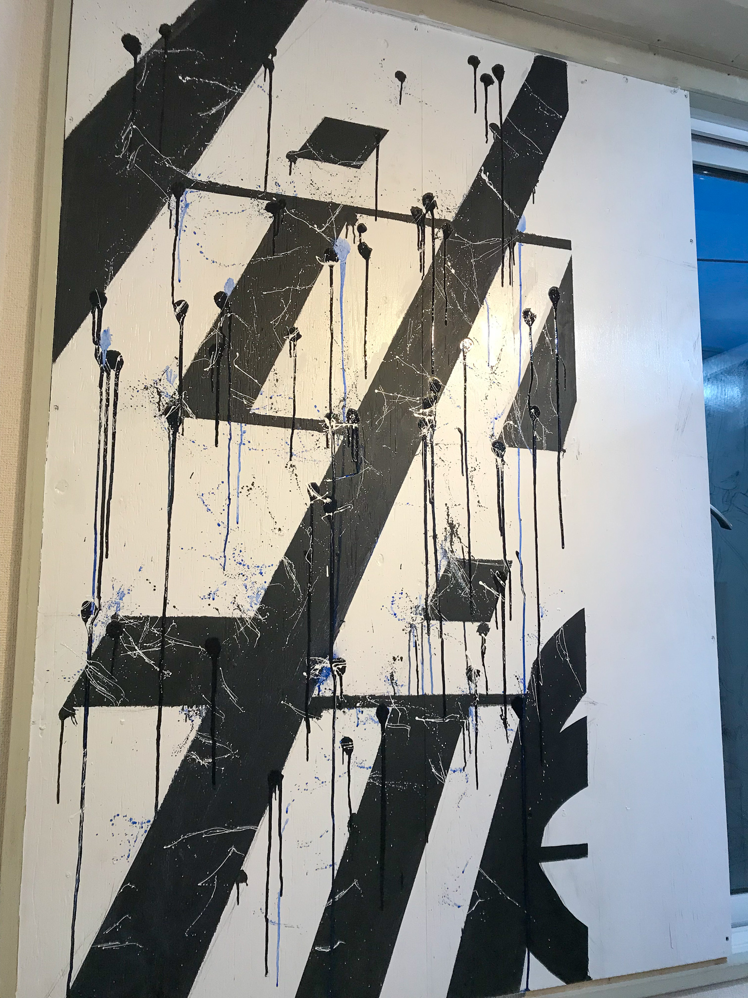 北海道札幌市中央区にあるCN/28 studio&galleryにてウォールアートを制作しました。
