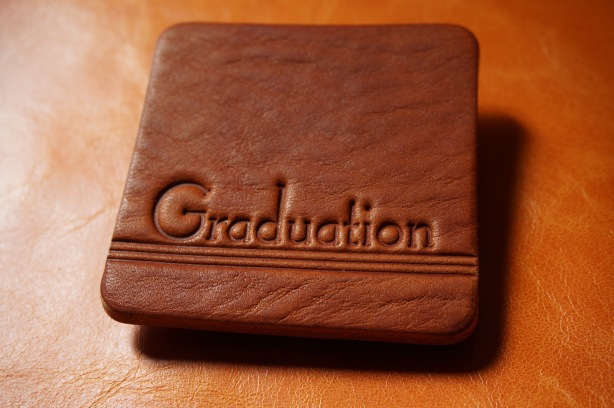 欧文活字の紹介　３月は卒業「Graduate」