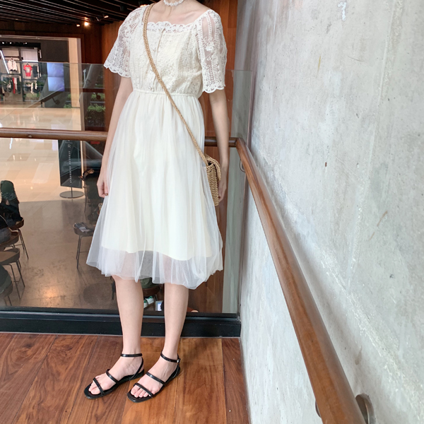 夏の夜景デート♪程よい肌見せが叶うワンピース♡