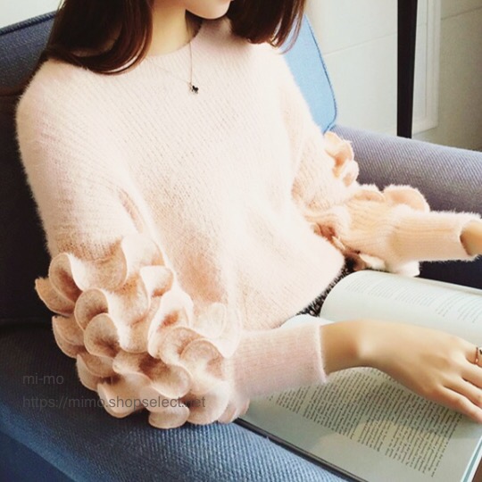 袖フリルニット　販売開始しました！