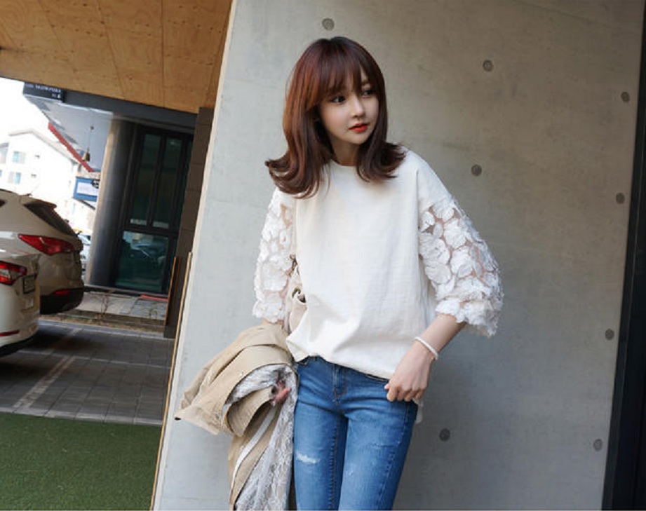 レース　スリーブ　トップス　ホワイト　販売開始しました！