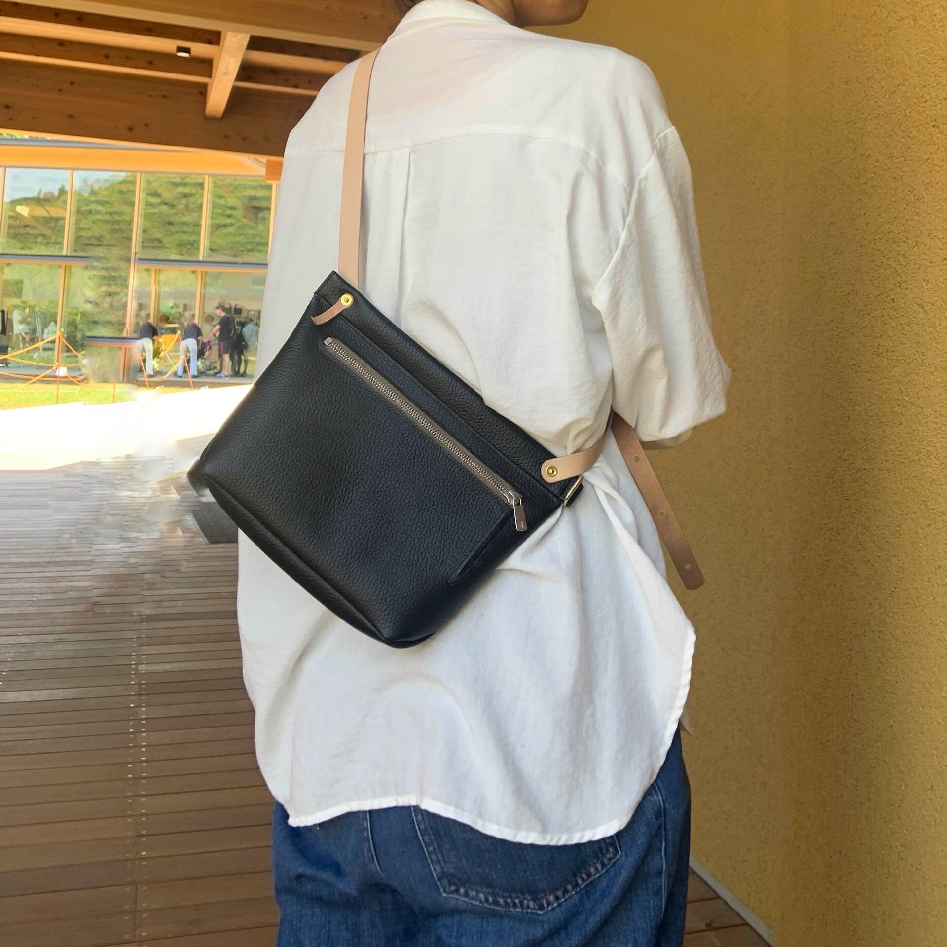 大人のレザーミニバッグ予約販売開始のお知らせ