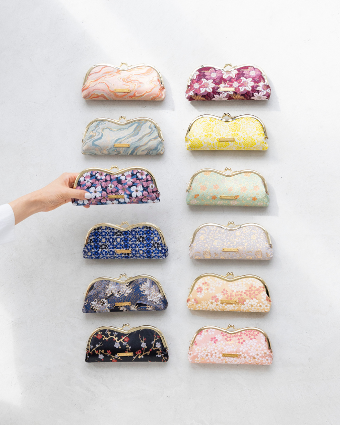 春のギフトに！メガネケース
