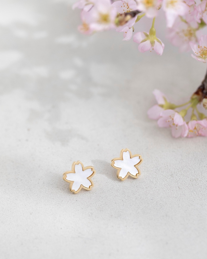 【sakuradoki】- 麗 URARA - 桜マザーオブパールピアス