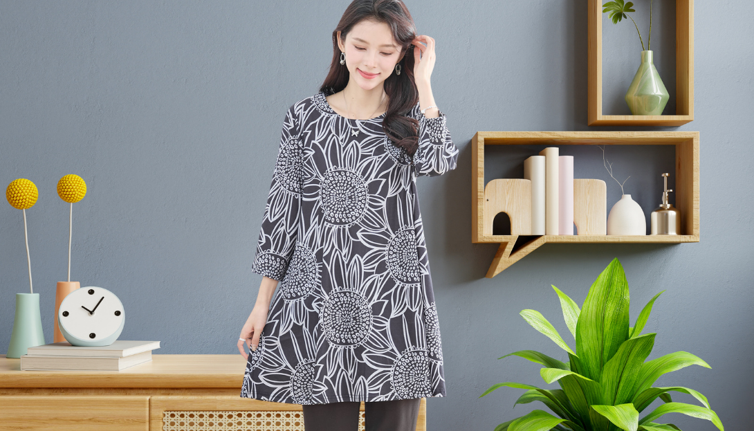 TRUBE【2025新作】【M〜L】サンフラワーラインアートチュニック