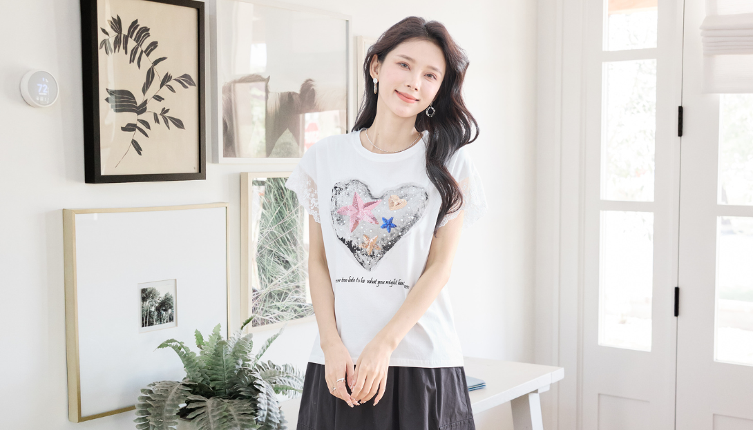 TRUBE【2025新作】【M〜L】レース袖キラキラハートフェミニンTシャツ