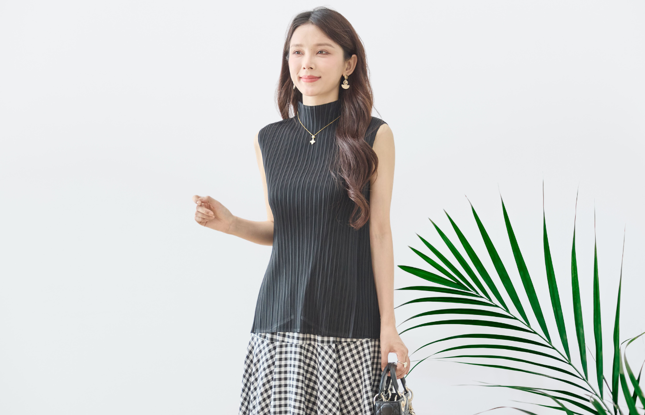 TRUBE 細プリーツモックネックノースリーブトップス【M~L】ブラック