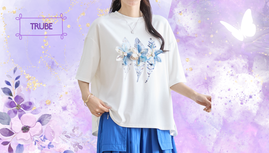 TRUBE【2025新作】【M〜L】立体フラワーフェザープリントTシャツ ホワイト