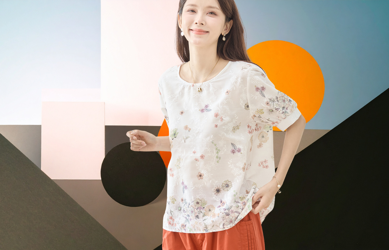 TRUBE フラワープリント刺繍半袖ブラウス【M~L】ホワイト