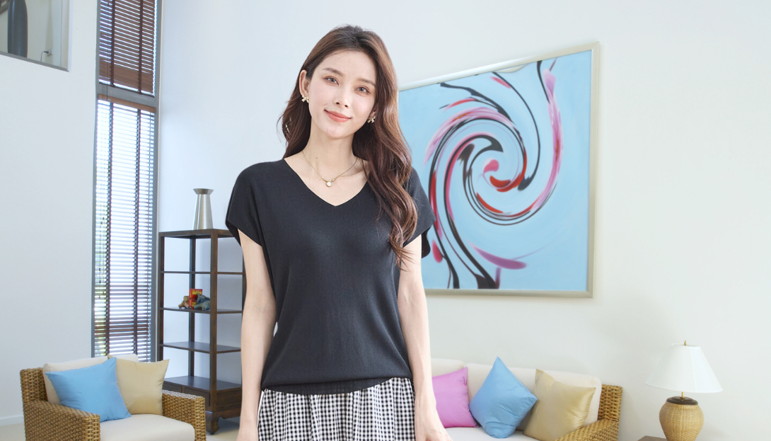 TRUBE【2025新作】【M〜L】フレンチスリーブ ニットTシャツ Vネック ブラック