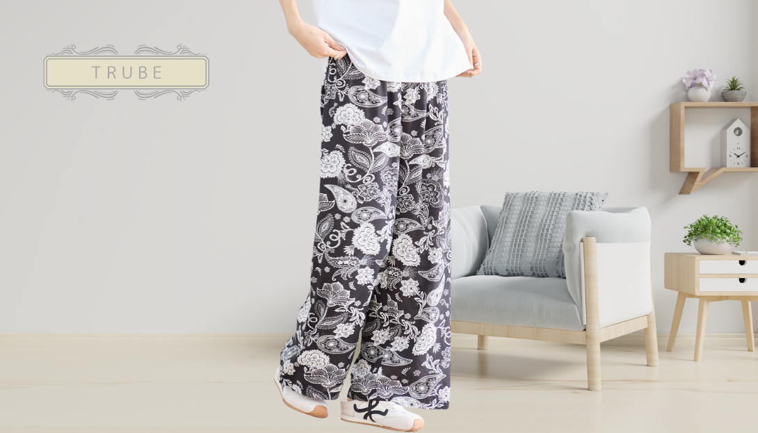 TRUBE【2025新作】【M〜L】エレガントペイズリーリラックスワイドパンツ