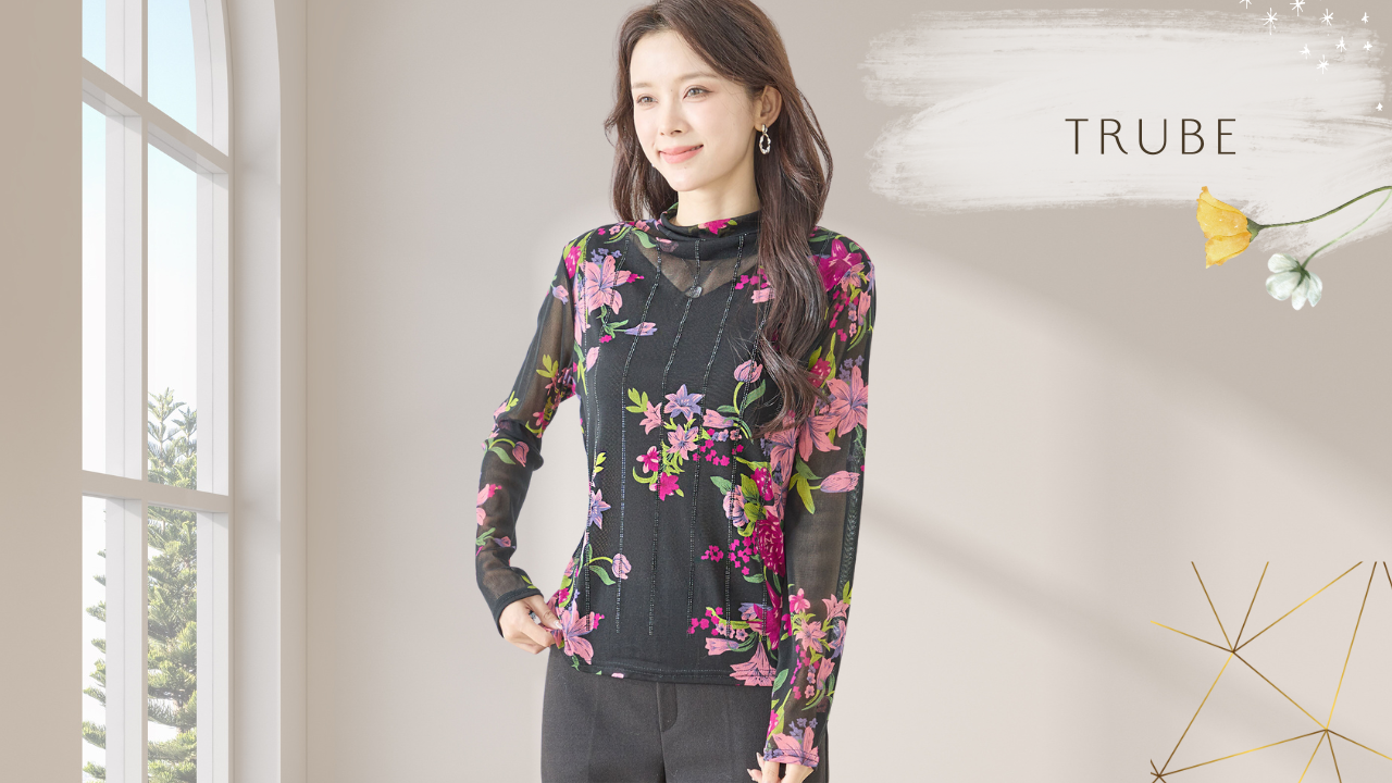 TRUBE【2025新作】【M〜L】エレガントシアープリントハイネックカットソー