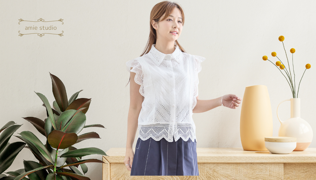 amie studio【2025新作】【M〜L】スカラップレースノースリーブブラウス