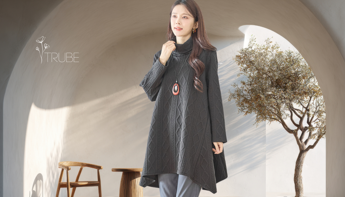 ケーブル編み風デザインタートルネック チュニックワンピース ブラック 【L~LL】