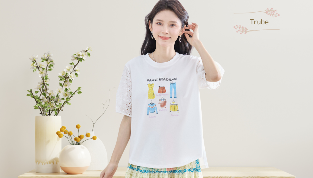 TRUBE【2025新作】【M〜L】ガーリーアイコン袖レース切替Tシャツ