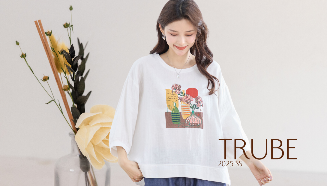 【送料無料】TRUBE【2025新作】【L〜LL】フラワーモチーフコットンプルオーバー