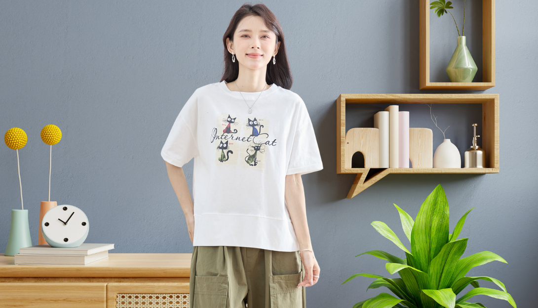 TRUBE【2025新作】【M〜L】キャットプリントゆったりシルエットTシャツ