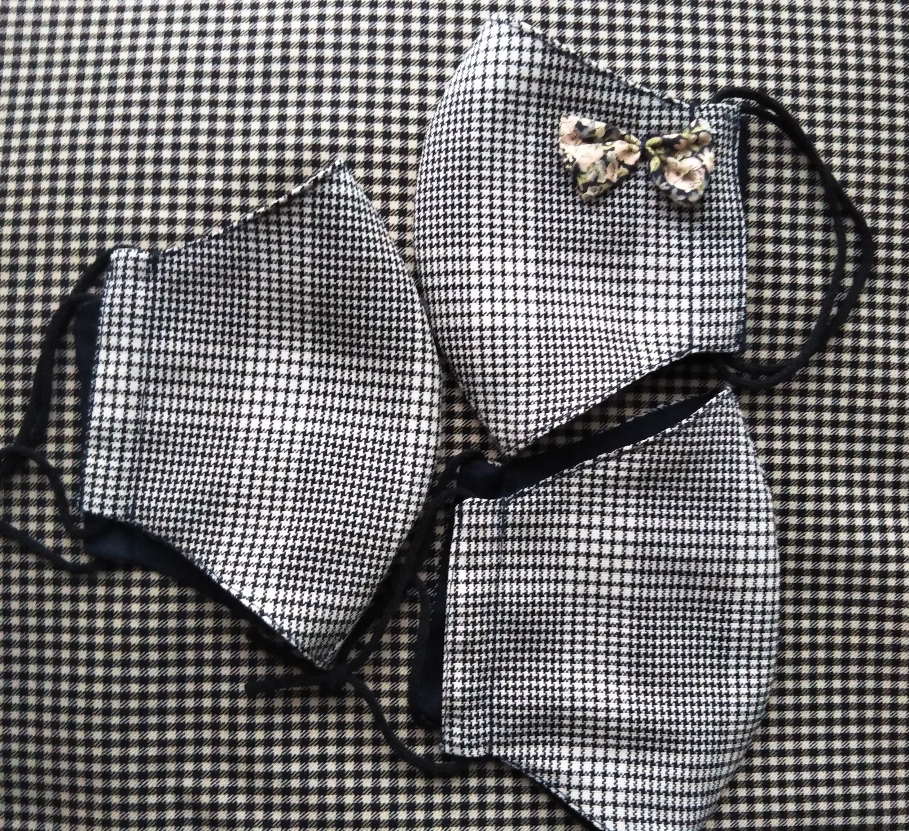 ウールのマスク