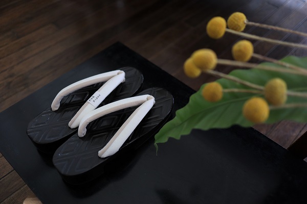 鎌倉彫り桐下駄　期間限定6/12-6/18まで10％OFF