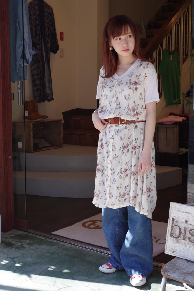 小花柄ワンピース