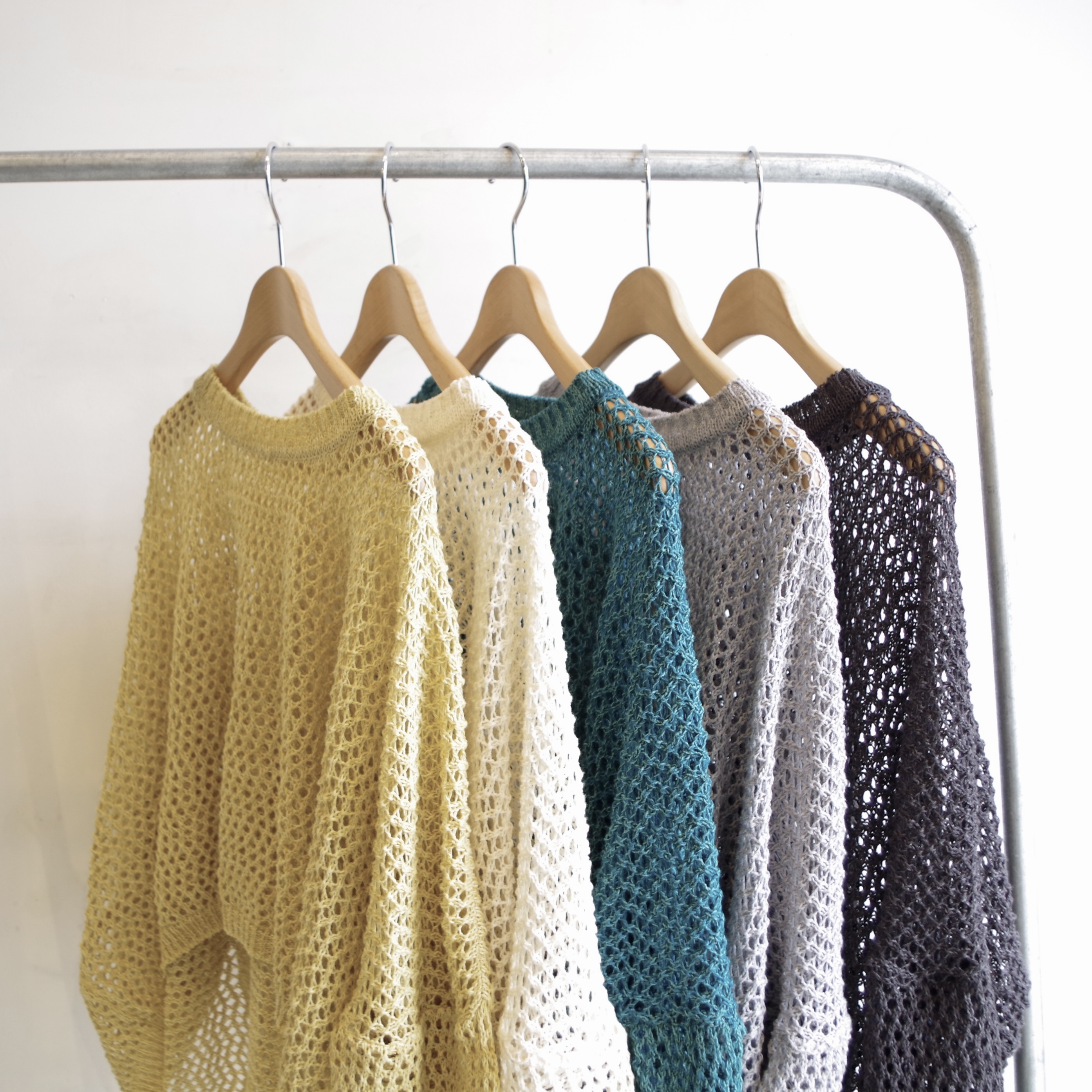 one f. Mesh Knit P/O