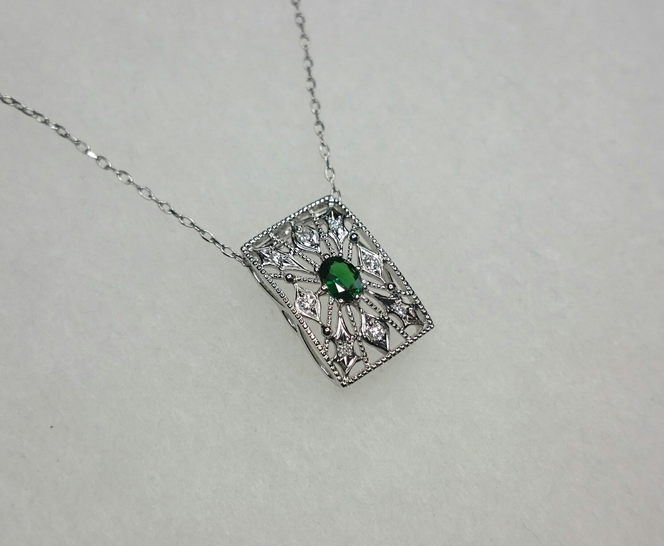 ペンダントトップ