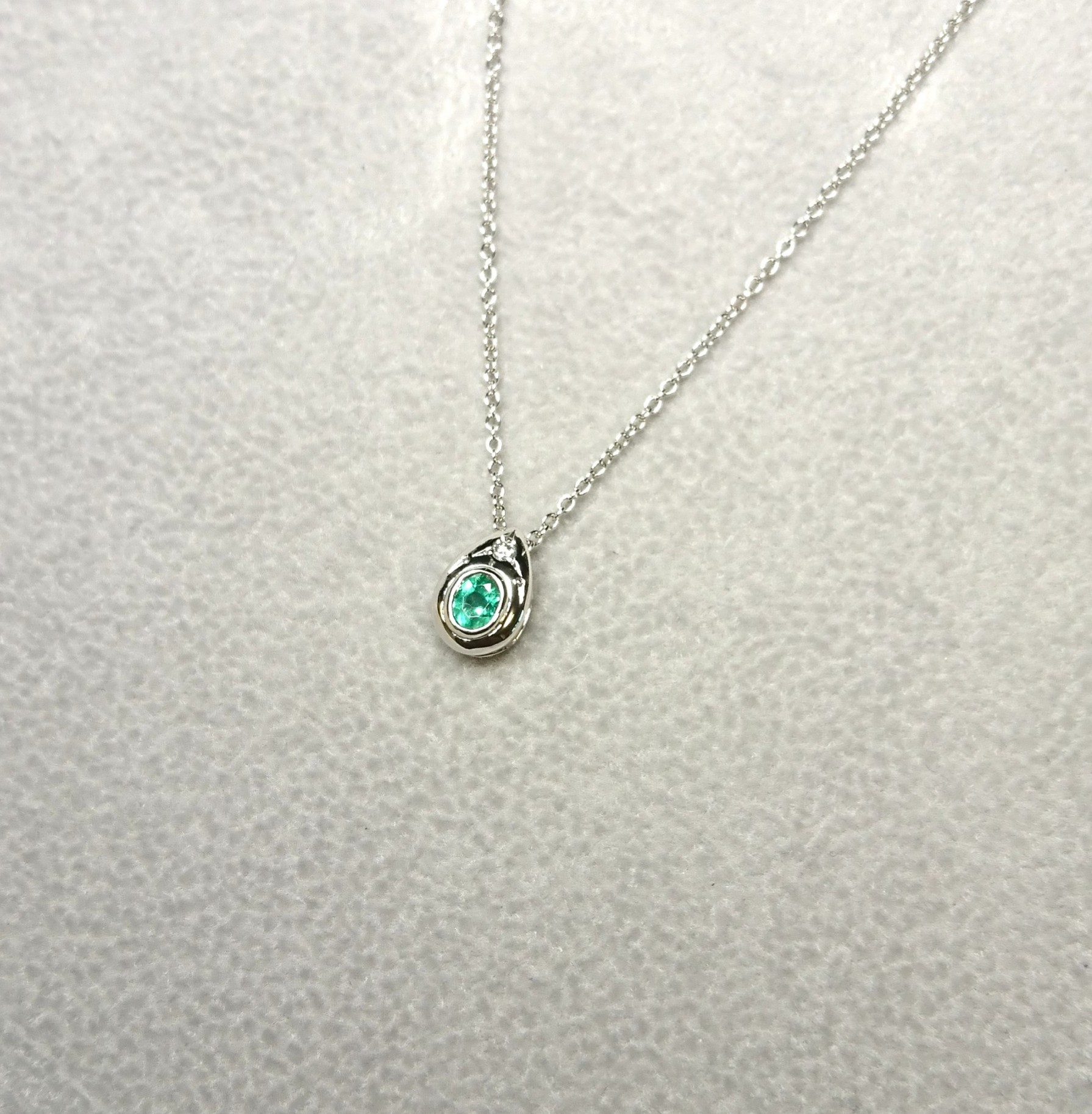 ツユ型ペンダント