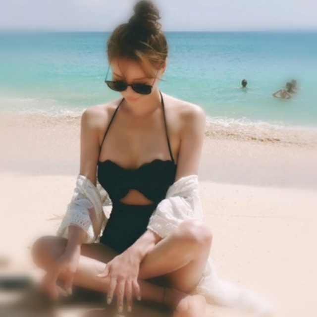 “無理しない”一見ビキニな水着ワンピース♪体型カバーで美ラインに魅せる、この夏をアクティブに過ごす♪