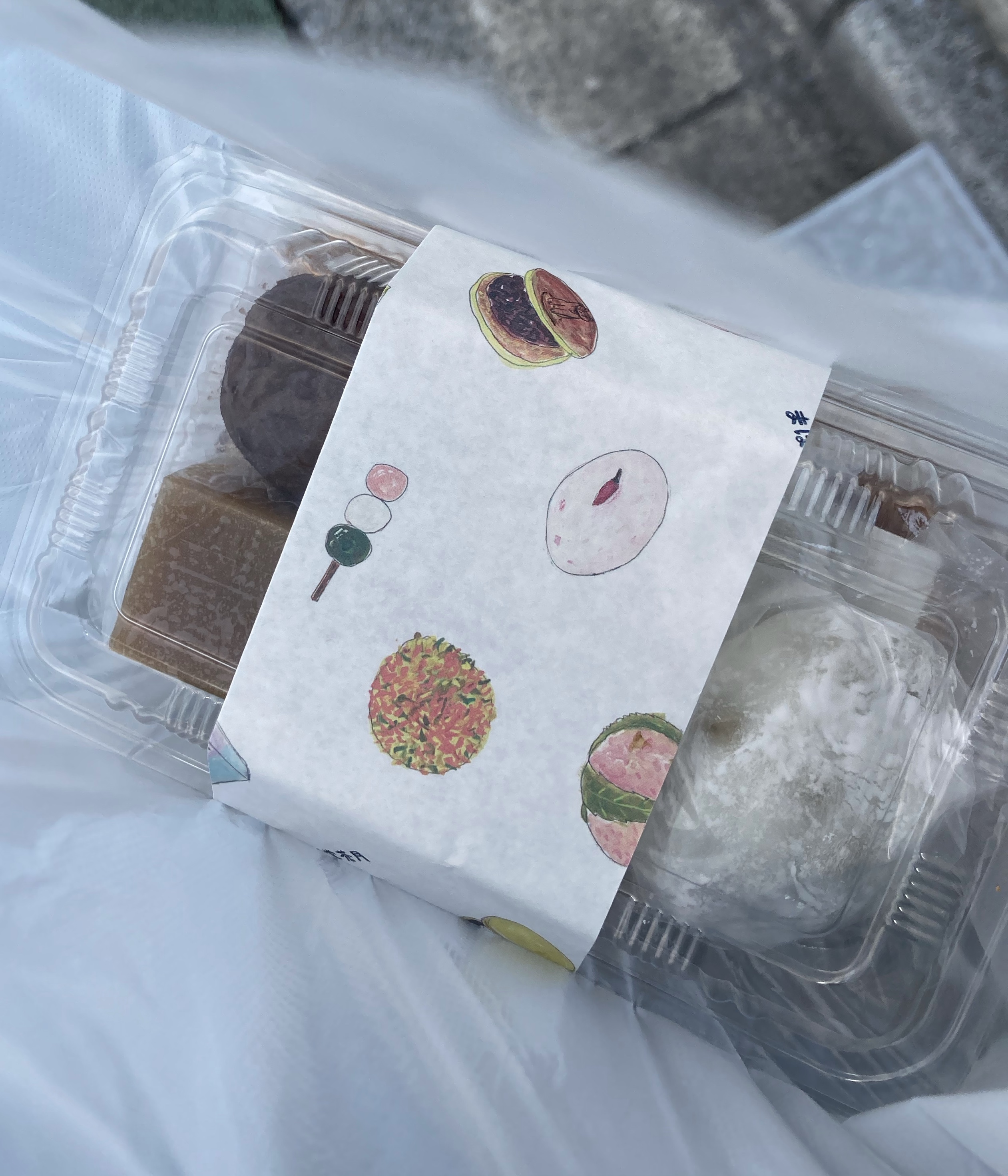 縫う人、かすみさん 世田谷線 作る手編