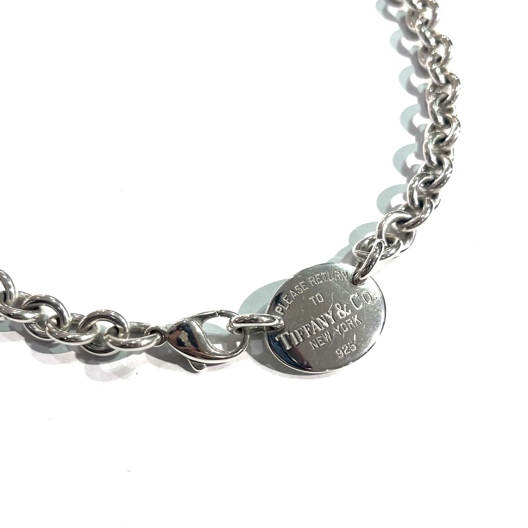 流行りを追わない大人のアクセサリーの選び方ポイント