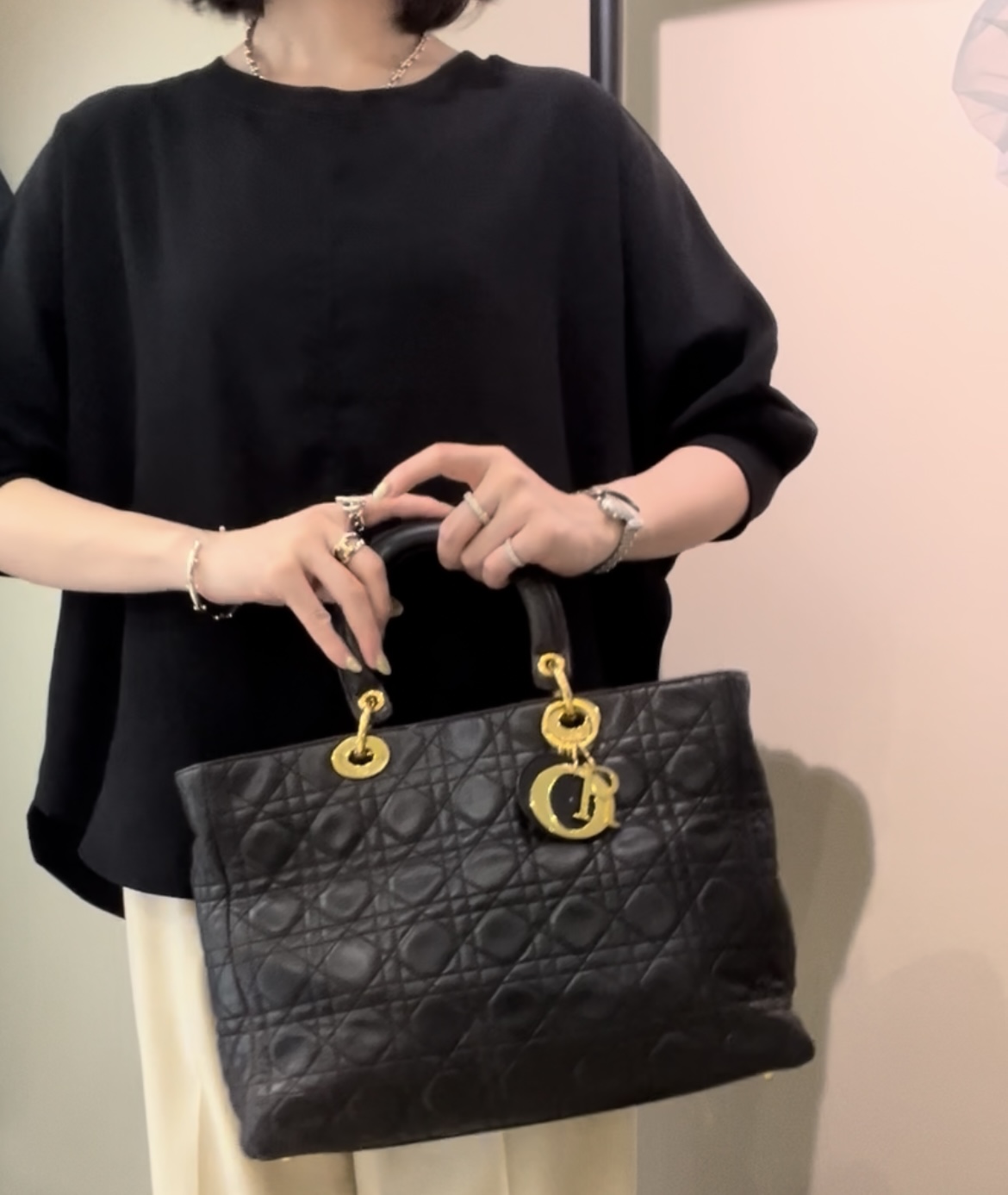 【Christian Dior】アイコニックな”カナージュ”が魅せるクラシカルな美