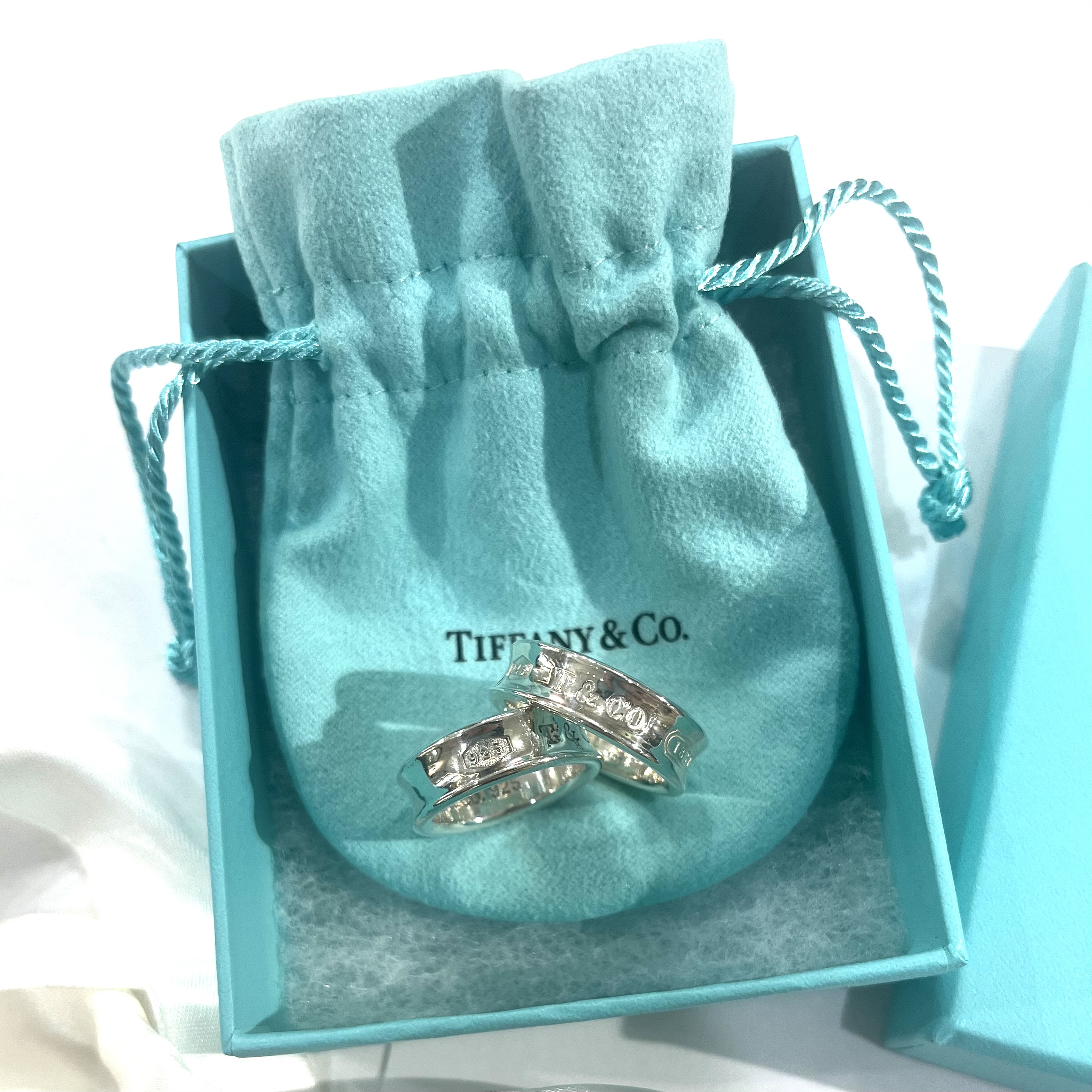 Tiffany & Co. 1837 ナローリング|時代を超えて愛されるミニマルジュエリー