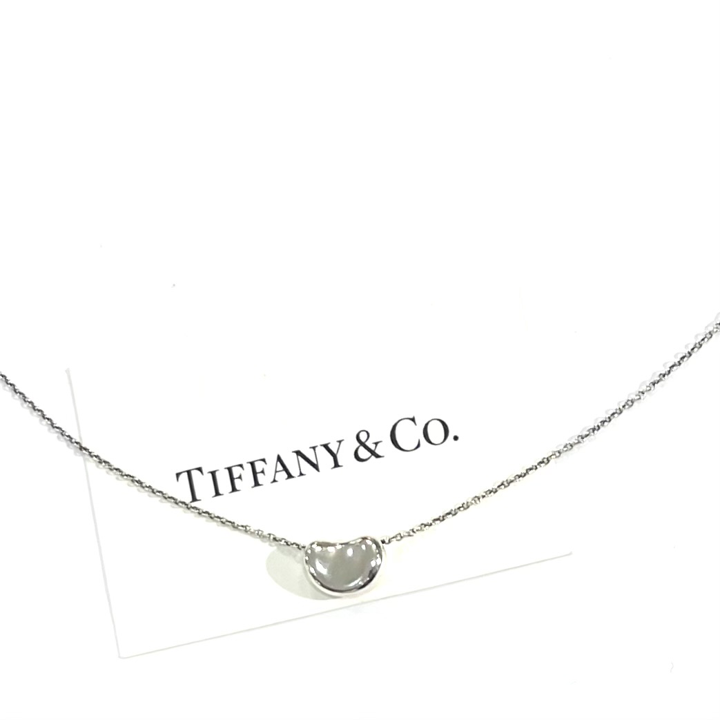 TIFFANY&COシンプルなのに惹かれる。流行に左右されないビーンネックレス