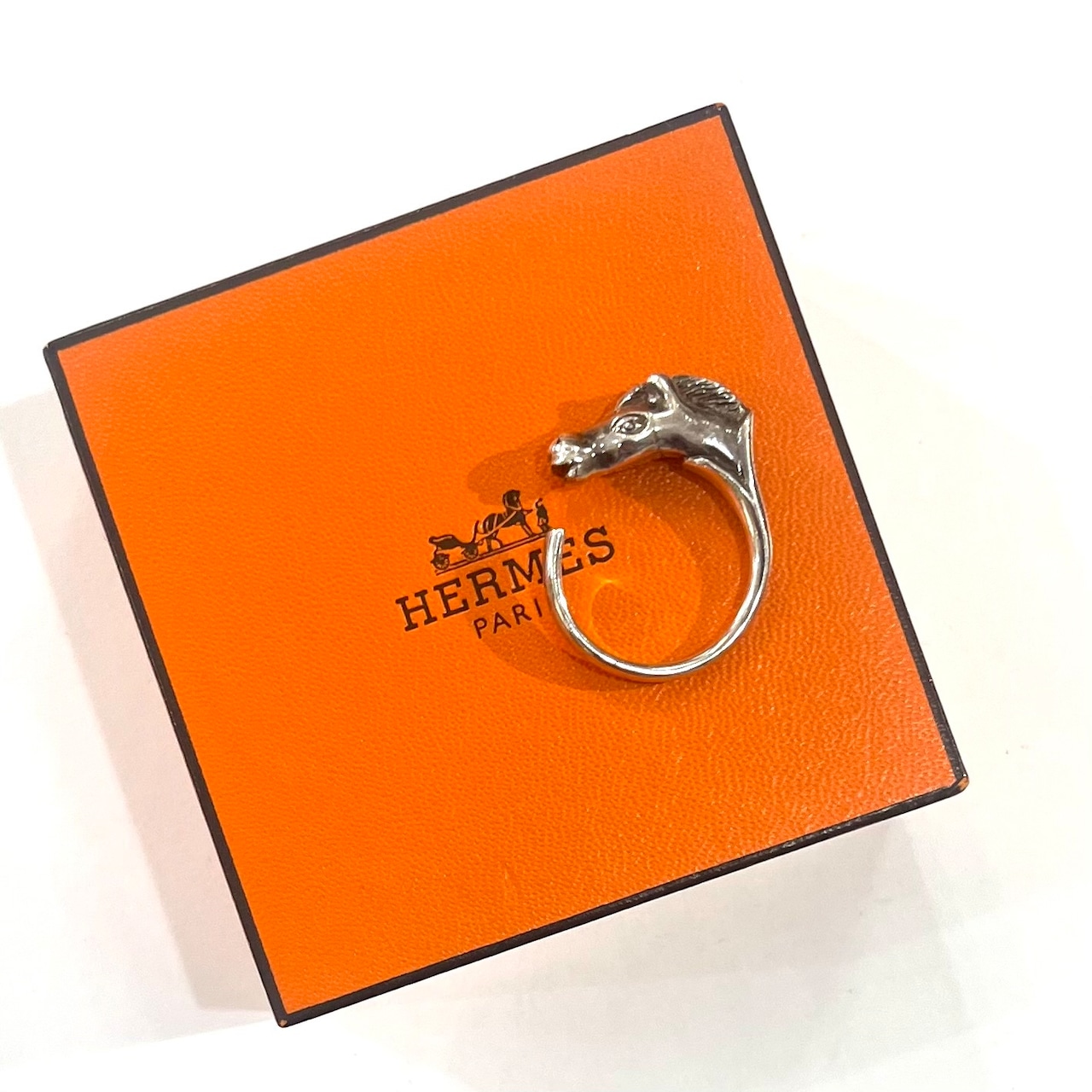 HERMÈS Cheval｜馬の美しさを指先に  エルメスの原点を、指先に。