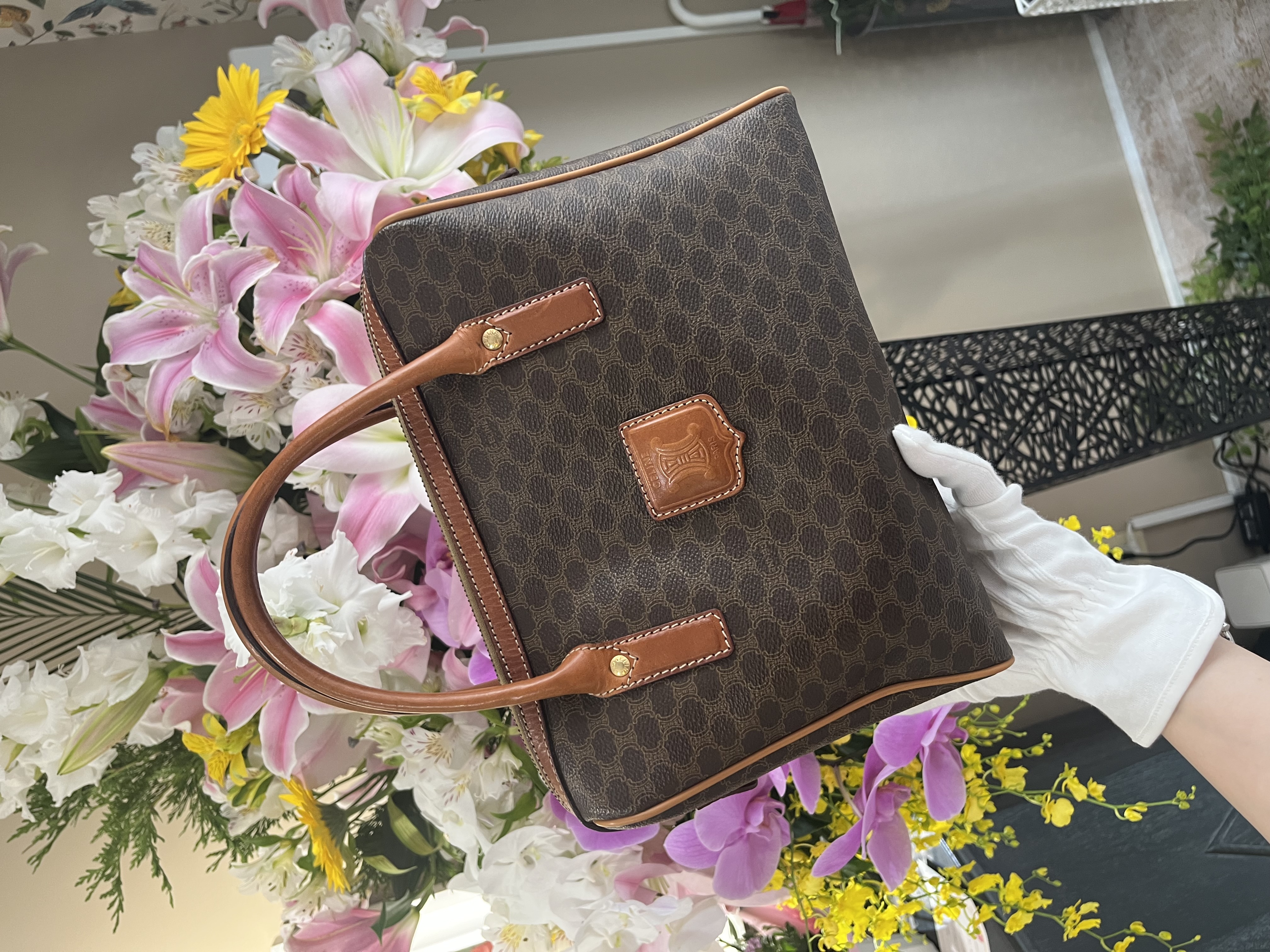CELINEのヴィンテージバッグ多数入荷