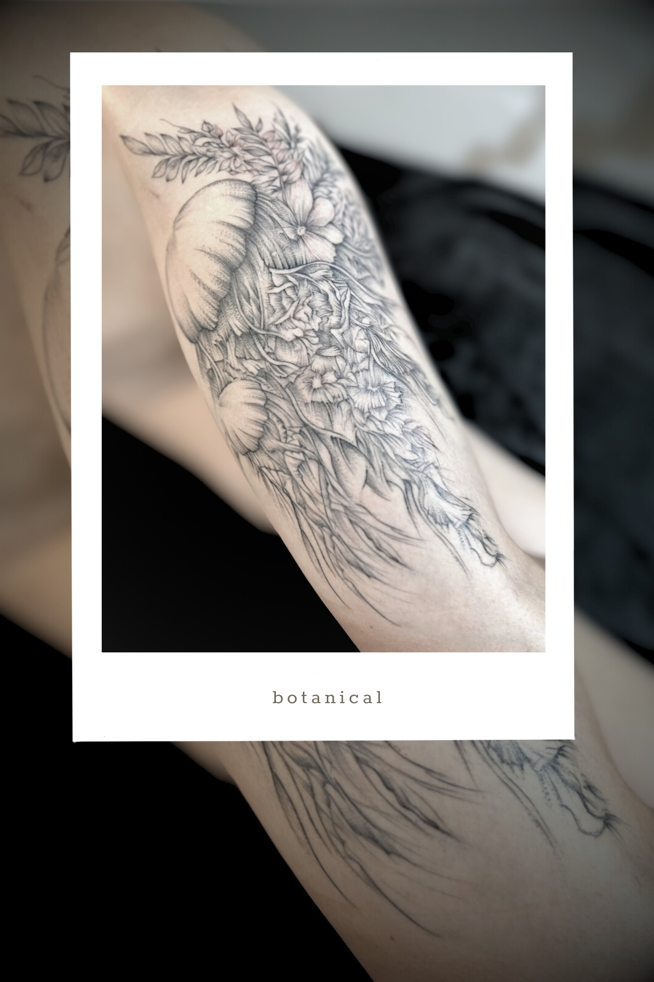 フローラル+レッグスリーブ タトゥー女子図鑑より抜粋 | LOYAL TATTOO