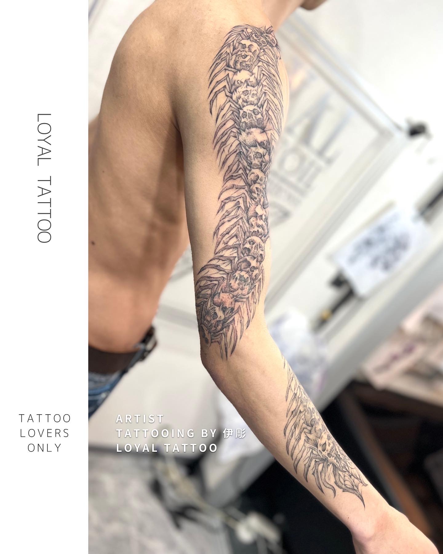 骸骨百足タトゥー | 東京横浜川崎タトゥースタジオ LOYAL TATTOO