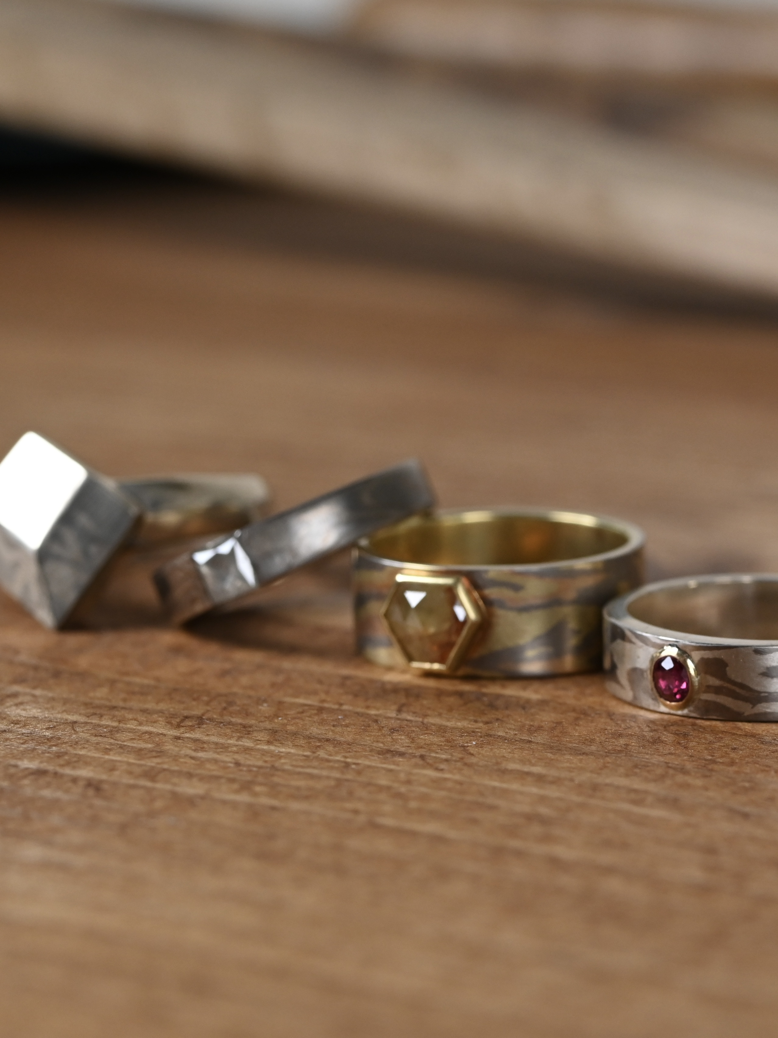 何故 「贈るための木目金」をつくる?