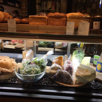 地元にも食にこだわったお店が