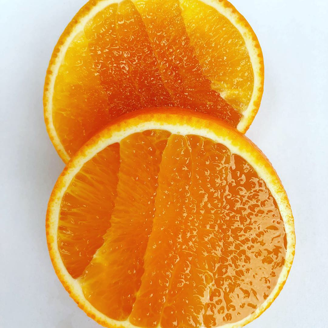 カットしてお召し上がり下さい🍊♪