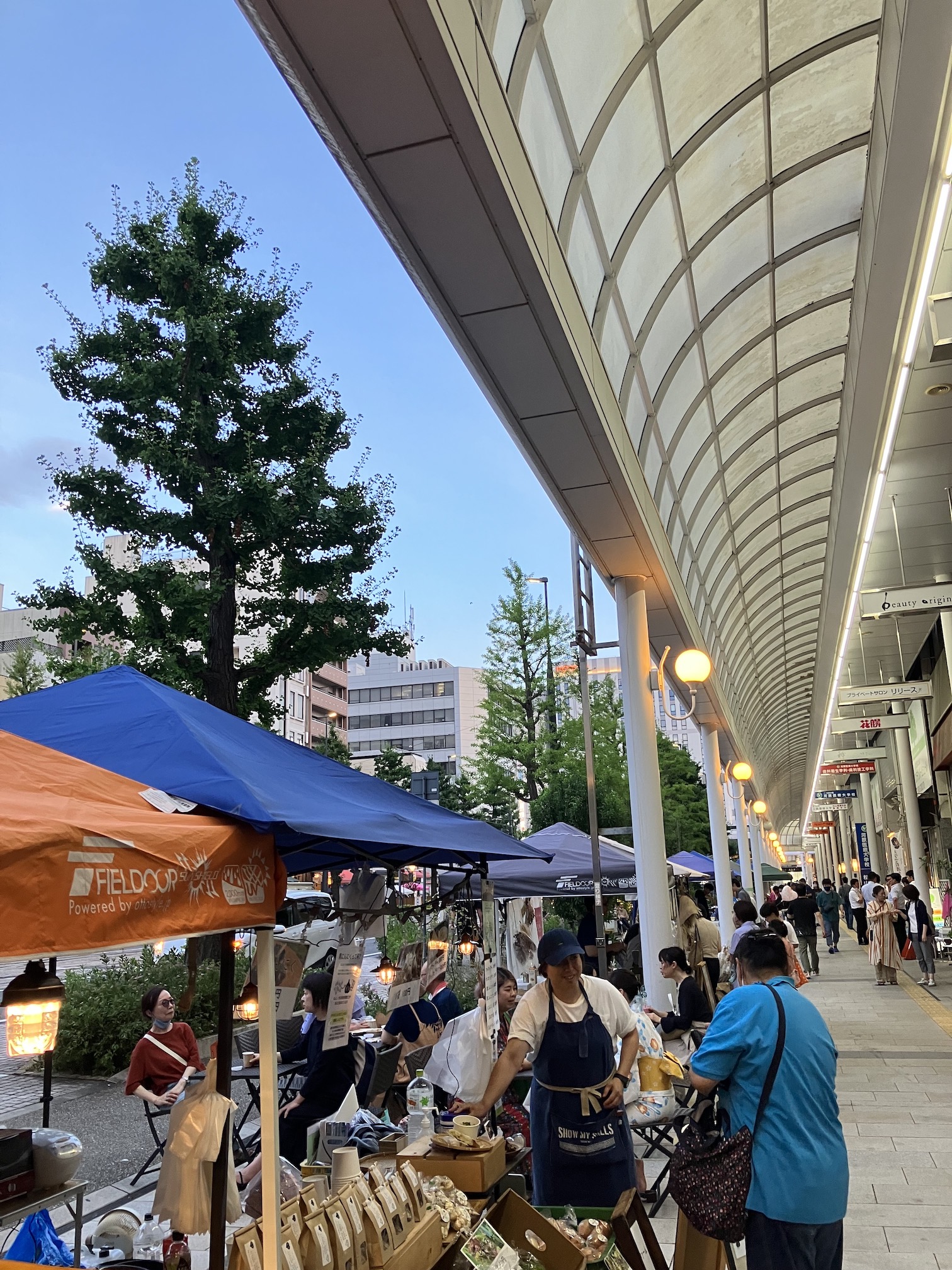 明日土曜日はお城下マルシェナイトマルシェに出店✨