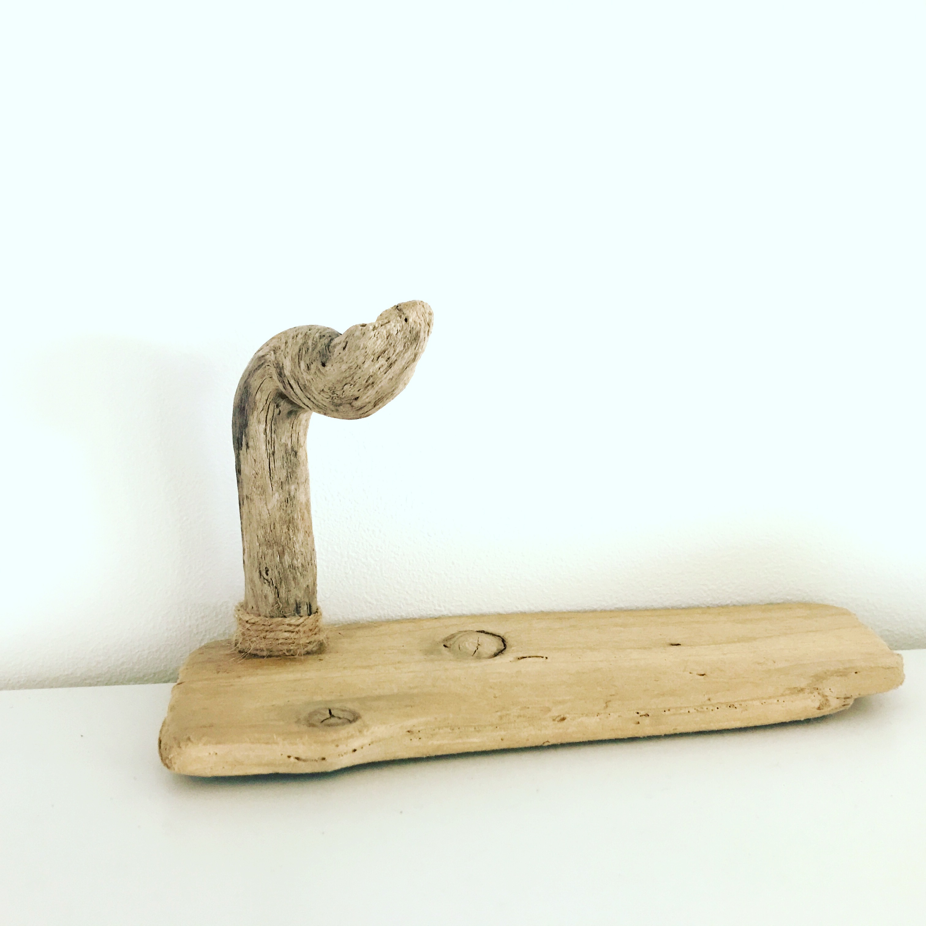 割れた流木でインテリア製作してみました