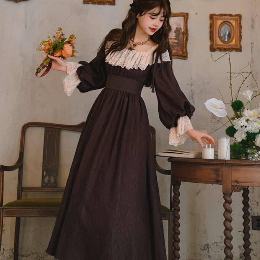 フレンチガーリーとロリータの違い|甘すぎない上品かわいい服の選び方
