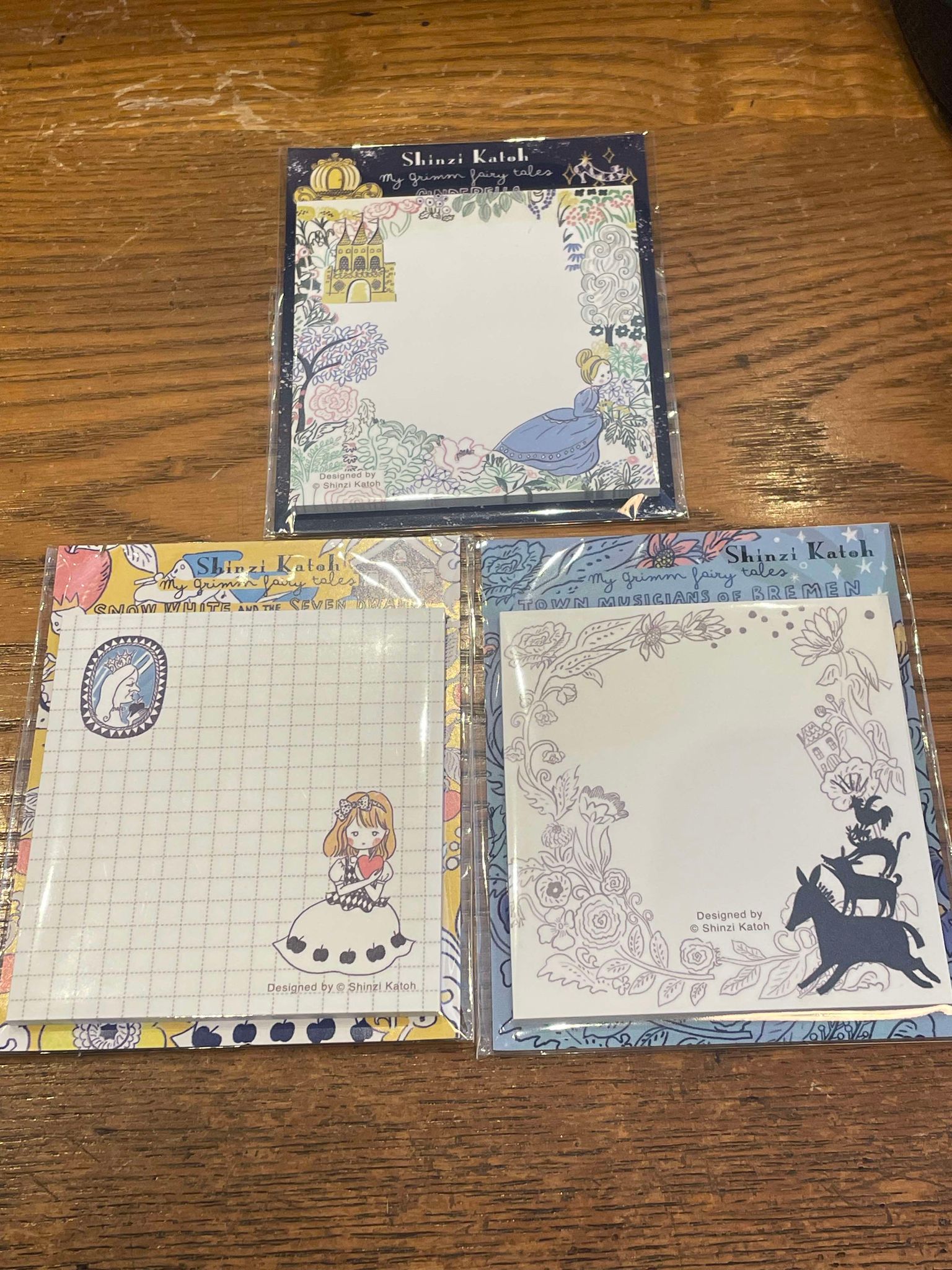 ＊グリム童話の文具入荷＊