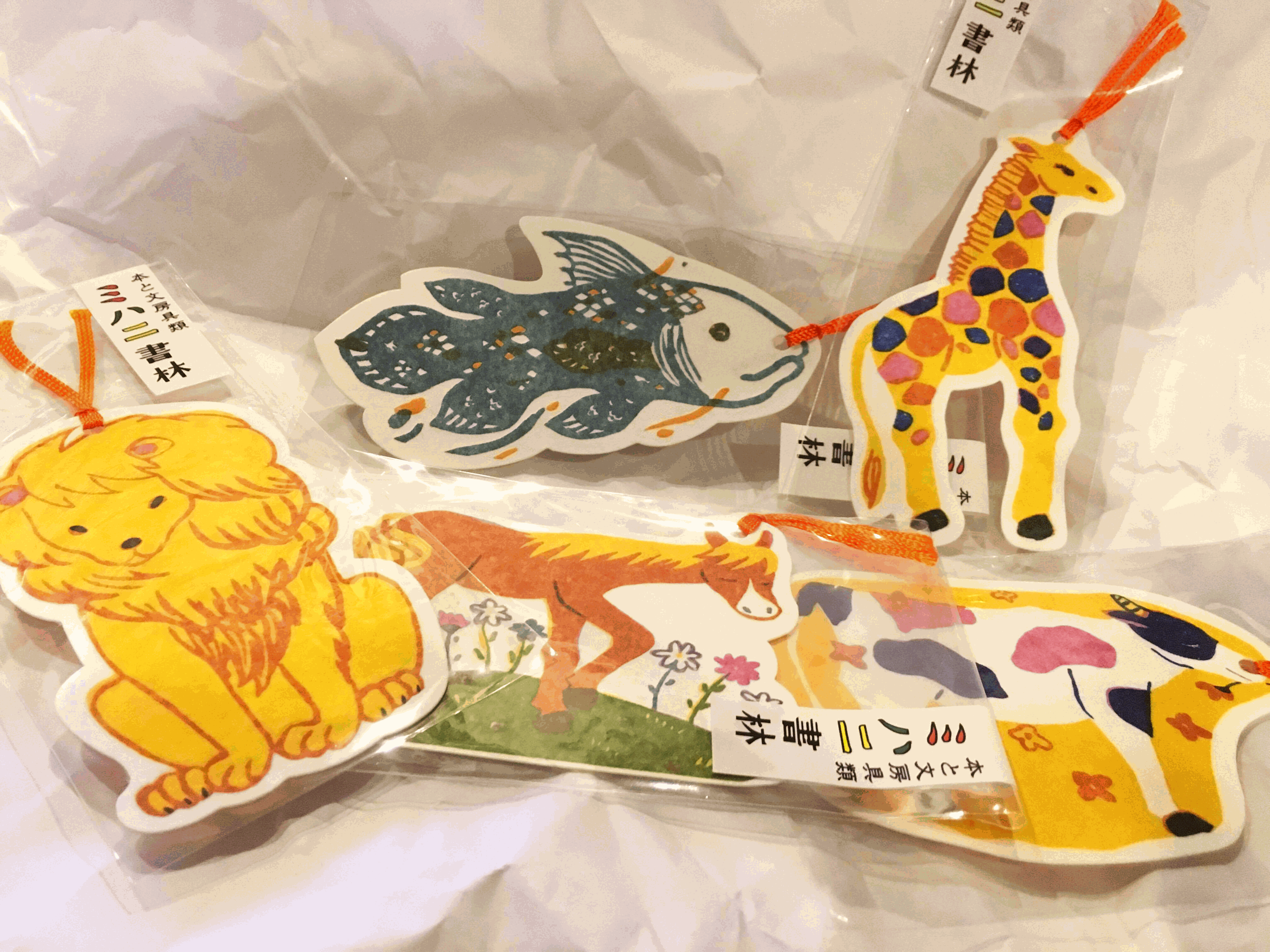 ＊人気の「ミハニ書林」しおり。シーラカンスとライオンが入荷しました＊