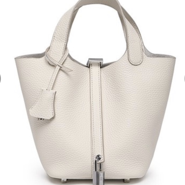 《本革》キューブBAG👜