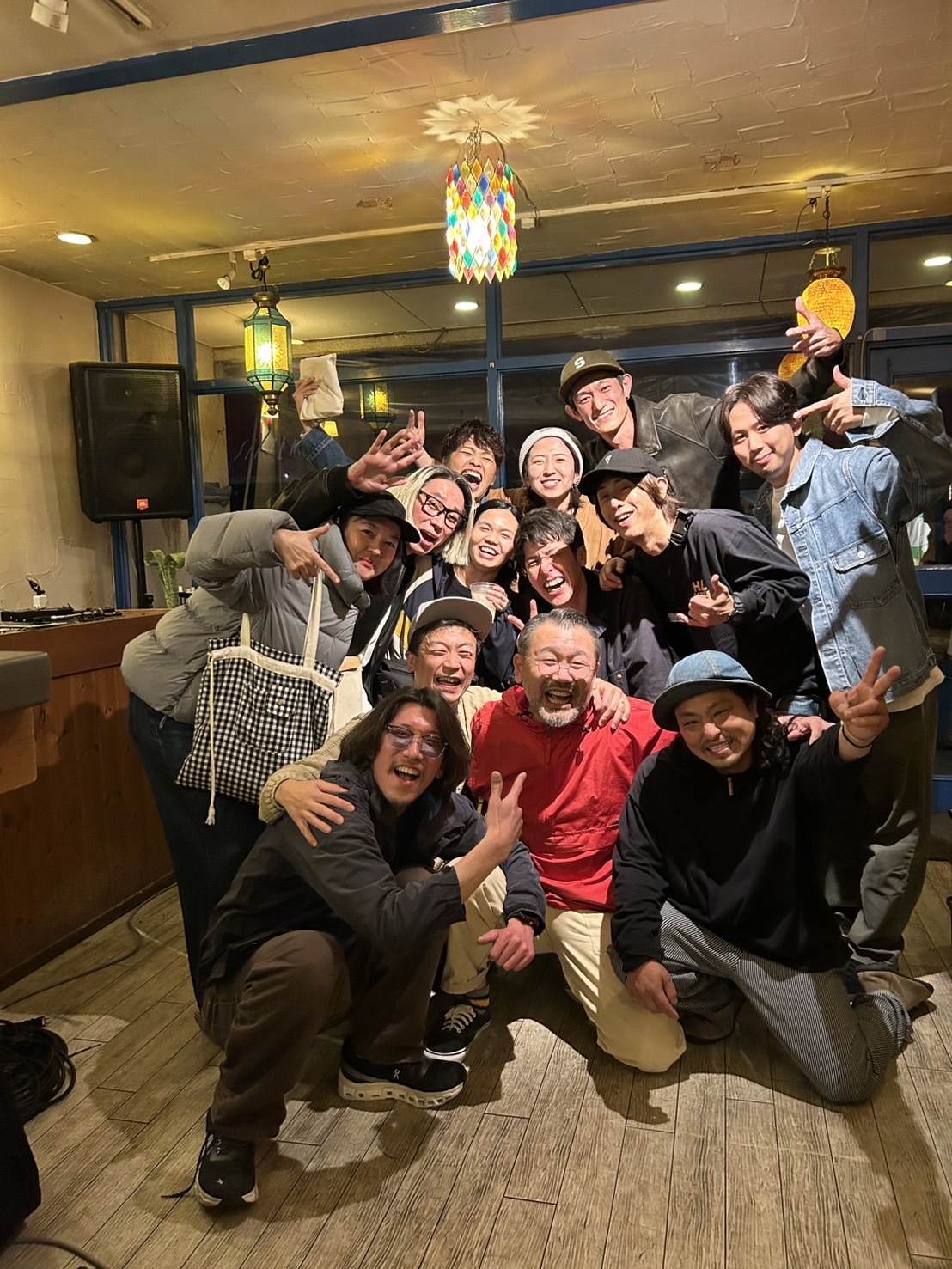 繋がる。