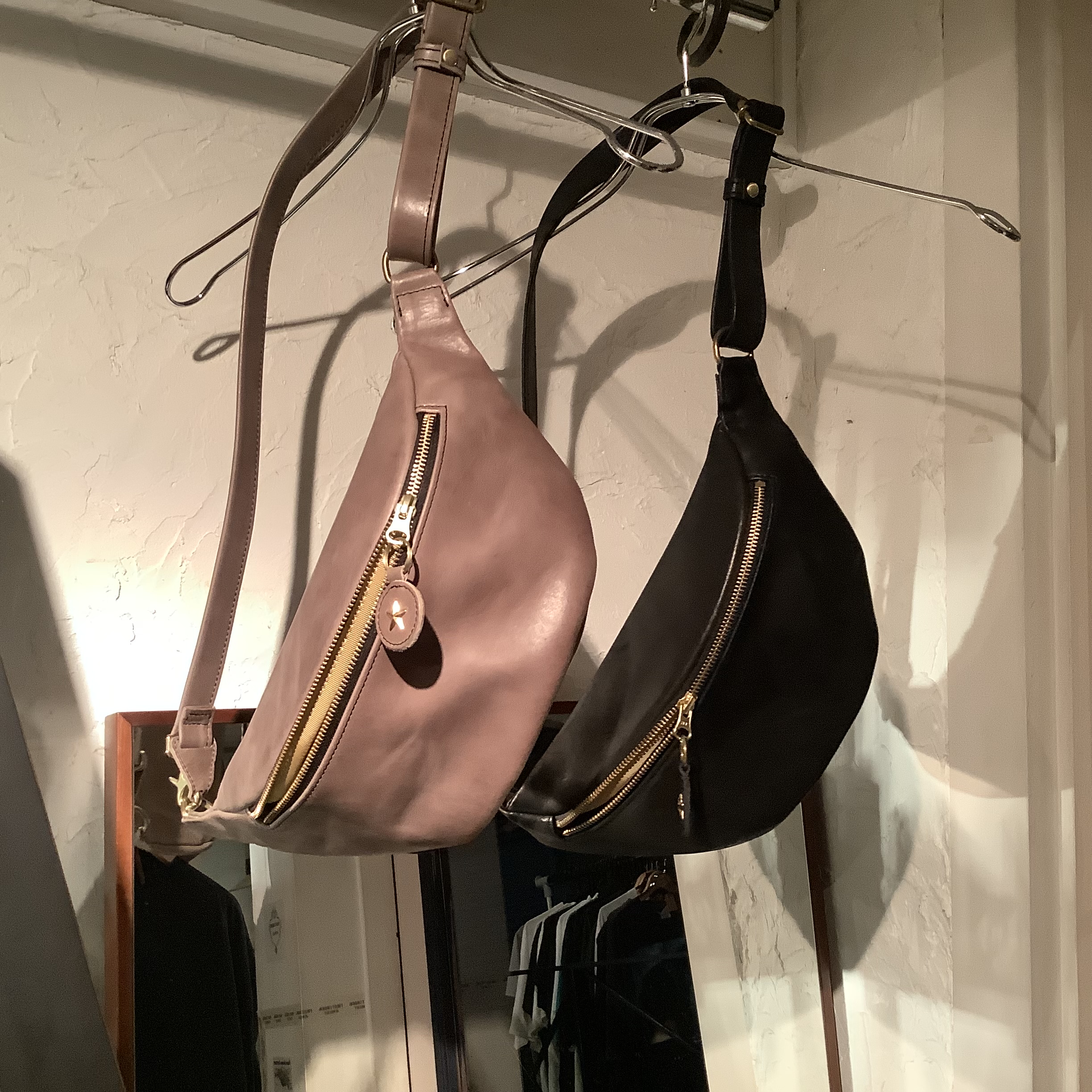 Groover Leather グルーバーレザー　レザーバッグ　ウエストショルダーバッグ